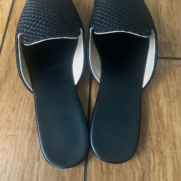 Women’s black flats - Picture 3 of 4